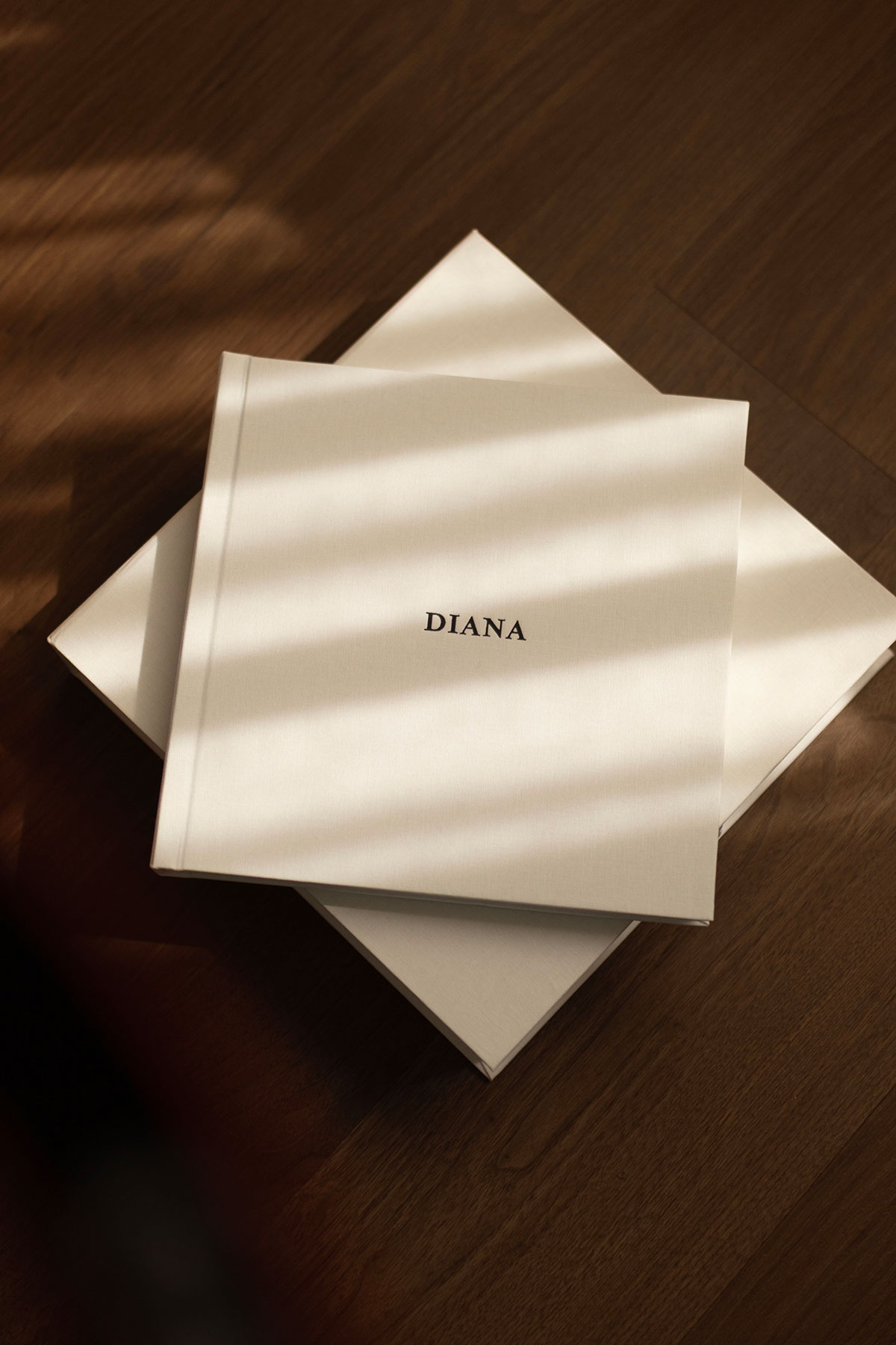 Álbum fotográfico com caixa personalizada premium com nome gravado